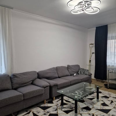 Miete einer komfortablen, möblierten 3-Zimmer-Wohnung, 6. Bezirk, Bukarest, Rumänien